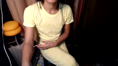 Snapshot of prettystella69 chatting on June 2026 04:10:01 AM Stilla online show from June 2026 04:10:01 AM