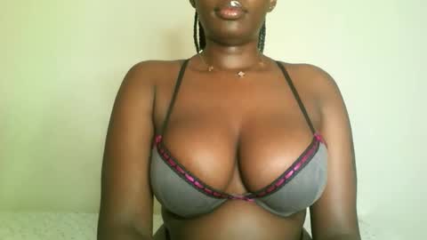 prettyvishy online show from May 2026 03:02:01 AM