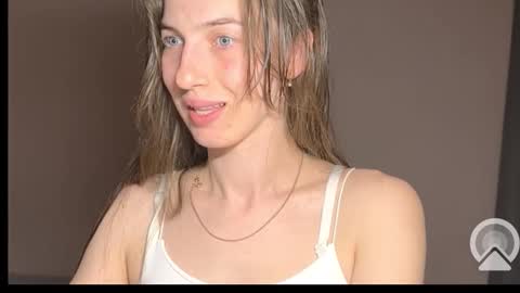 Snapshot of prettyyy_angel chatting on September 2025 06:33:01 PM prettyyy_angel online show from September 2025 06:33:01 PM