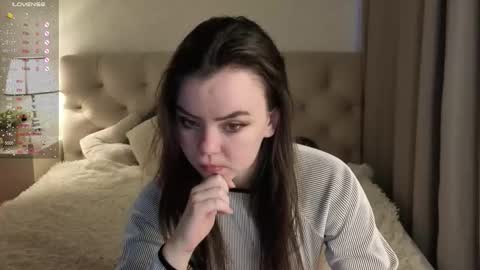 Snapshot of prettyyy_kitty chatting on February 2026 02:04:01 AM Kitty online show from February 2026 02:04:01 AM