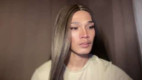 Snapshot of pricelessbeautyxxx chatting on January 2026 01:05:01 PM TINA online show from January 2026 01:05:01 PM