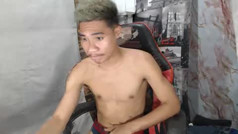 Snapshot of primohunterz chatting on February 2026 04:13:02 AM primohunterz online show from February 2026 04:13:02 AM