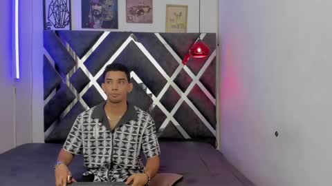 prince_arthur77 online show from February 2025 12:55:01 PM