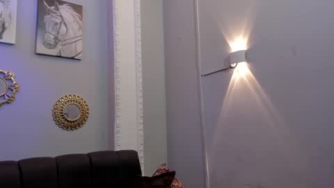 prince_arthur77 online show from February 2025 04:11:02 PM