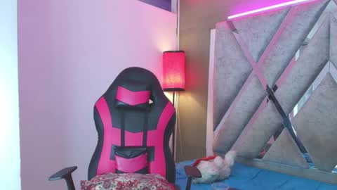 Snapshot of prince_arthur77 chatting on April 2026 01:01:02 PM prince_arthur77 online show from April 2026 01:01:02 PM