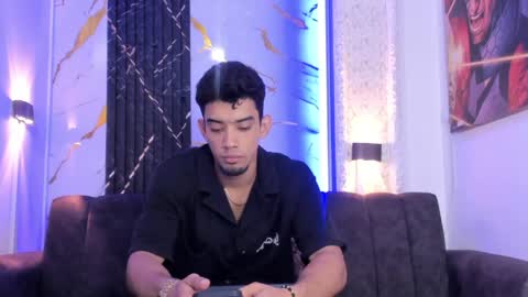 Snapshot of prince_arthur77 chatting on May 2026 01:40:01 PM prince_arthur77 online show from May 2026 01:40:01 PM
