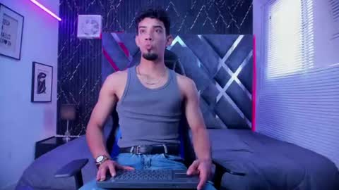 prince_arthur77 online show from July 2026 01:58:02 PM