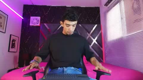 prince_arthur77 online show from July 2026 01:32:02 PM