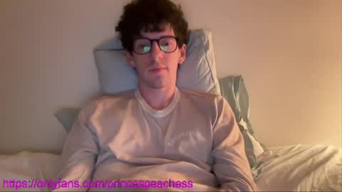 Peaches online show from April 2026 12:30:02 AM