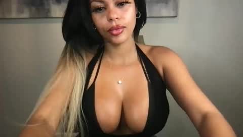 Snapshot of princess1tick chatting on October 2025 10:10:01 PM princess1tick online show from October 2025 10:10:01 PM