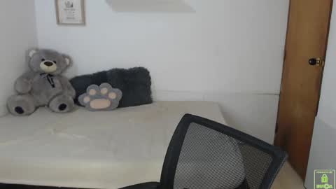 An online show from November 2025 07:23:02 PM