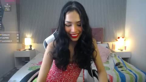 Snapshot of princess_skinny18 chatting on June 2026 07:20:01 PM princess_skinny18 online show from June 2026 07:20:01 PM