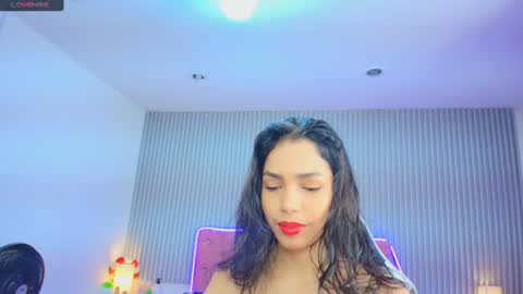 Snapshot of princess_skinny18 chatting on June 2026 09:24:01 PM princess_skinny18 online show from June 2026 09:24:01 PM