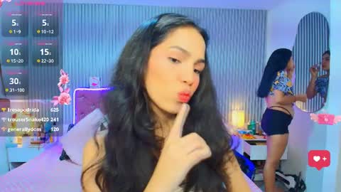 Snapshot of princess_skinny18 chatting on June 2026 01:43:01 AM princess_skinny18 online show from June 2026 01:43:01 AM