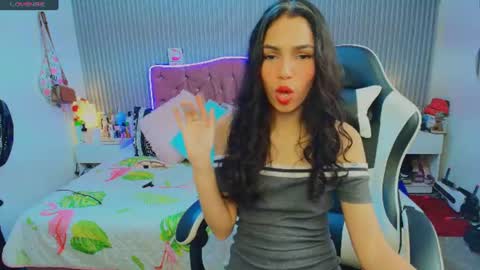 Snapshot of princess_skinny18 chatting on July 2026 10:20:01 PM princess_skinny18 online show from July 2026 10:20:01 PM