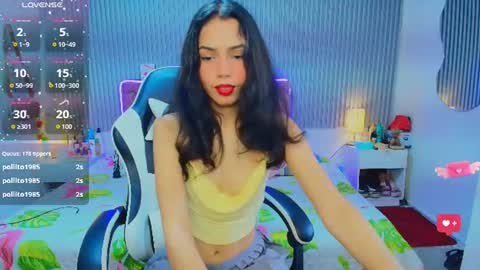 Snapshot of princess_skinny18 chatting on July 2026 09:32:02 PM princess_skinny18 online show from July 2026 09:32:02 PM