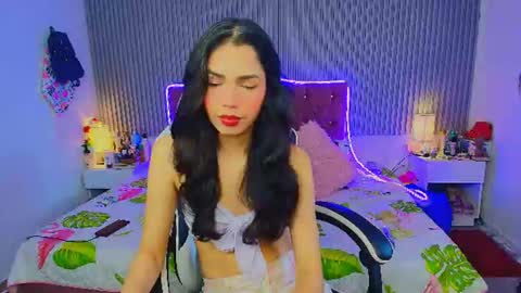 Snapshot of princess_skinny18 chatting on July 2026 07:40:02 PM princess_skinny18 online show from July 2026 07:40:02 PM