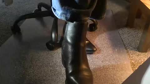 rand0mprincess online show from February 2026 08:41:02 PM