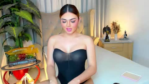 PrincessDONT FORGET TO FOLLOW ME online show from October 2025 12:16:01 PM