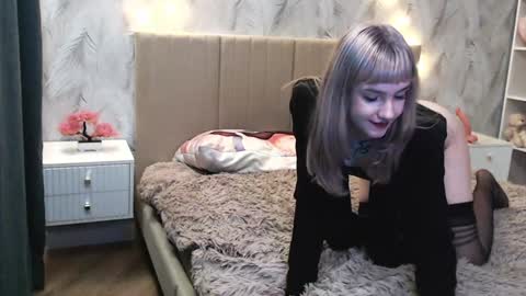 18 y.o online show from December 2024 04:50:01 PM