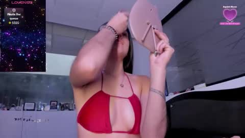 Valentina online show from November 2025 07:02:02 PM