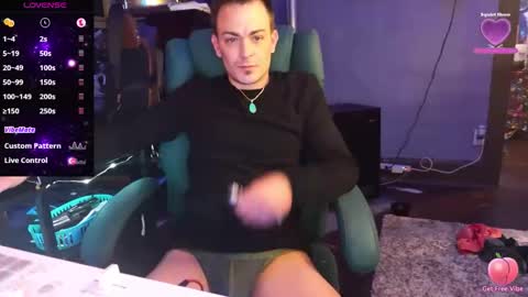 Snapshot of pris_brayden chatting on December 2025 09:35:02 AM Pris Brayden online show from December 2025 09:35:02 AM