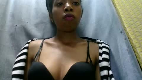 Snapshot of prisca880319 chatting on May 2026 05:26:02 AM prisca880319 online show from May 2026 05:26:02 AM