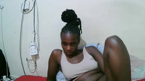 pritty_amber online show from May 2026 11:42:01 PM