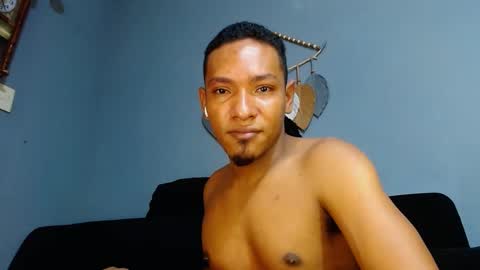 Grande y Gruesa online show from January 2025 03:50:01 PM