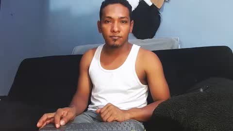 Grande y Gruesa online show from September 2025 07:44:02 AM