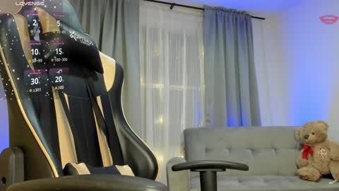 Snapshot of prvncessa_10 chatting on December 2024 02:32:01 AM INDEPENDENT MODEL online show from December 2024 02:32:01 AM