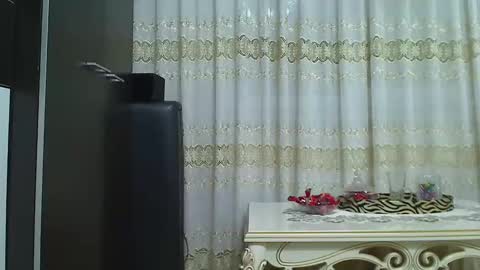 Pryncess sweety online show from February 2025 07:00:01 PM