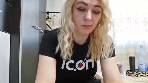 Snapshot of pryncess_sweety chatting on November 2025 08:35:01 AM Pryncess sweety online show from November 2025 08:35:01 AM