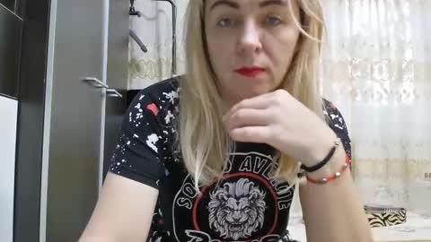 Snapshot of pryncess_sweety chatting on November 2025 07:10:01 AM Pryncess sweety online show from November 2025 07:10:01 AM