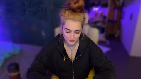 Queen of Pain online show from May 2026 08:07:02 PM