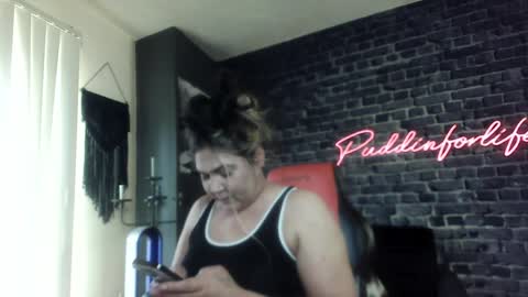 Krystle online show from March 2026 01:33:02 PM