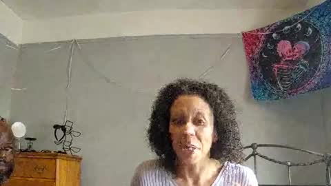 Snapshot of puddled_wonderland chatting on October 2025 04:38:02 PM puddled_wonderland online show from October 2025 04:38:02 PM