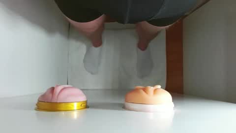 Snapshot of pude90 chatting on April 2026 06:52:01 AM PuDe90 online show from April 2026 06:52:01 AM