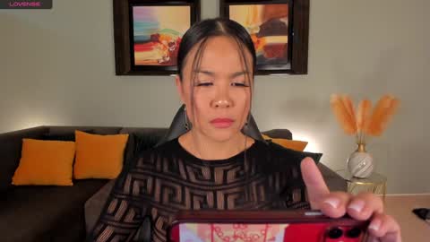 Pui Yee  online show from January 2025 12:02:01 PM