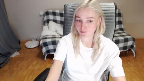 Polly online show from February 2026 01:09:01 PM