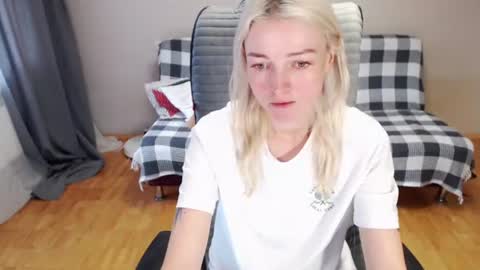 Polly online show from July 2026 04:49:02 AM