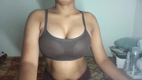 Snapshot of pureelove chatting on February 2026 09:37:02 AM Your love online show from February 2026 09:37:02 AM