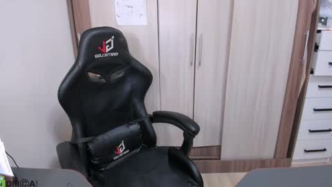 I am Mila online show from December 2024 02:37:02 PM