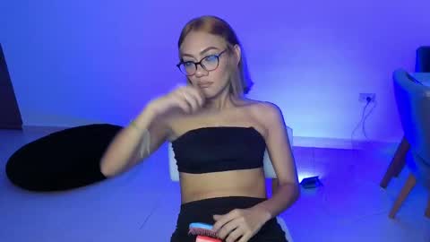 purepleasure25 online show from May 2026 05:56:01 AM