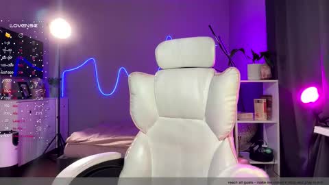 Sasha  wait you here 6 of November. will celebrate my B- day online show from November 2025 01:00:02 PM