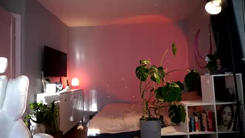 Sasha  wait you here 6 of November. will celebrate my B- day online show from July 2026 04:54:02 PM