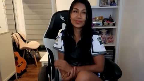 Snapshot of pussycash chatting on September 2025 12:18:01 PM POCCA online show from September 2025 12:18:01 PM