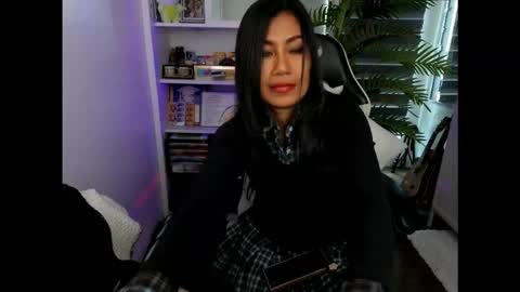 Snapshot of pussycash chatting on December 2025 12:30:01 AM POCCA online show from December 2025 12:30:01 AM