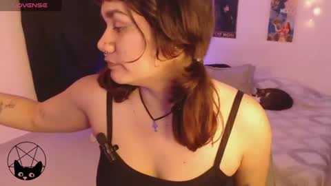 Mari online show from June 2026 02:05:01 AM