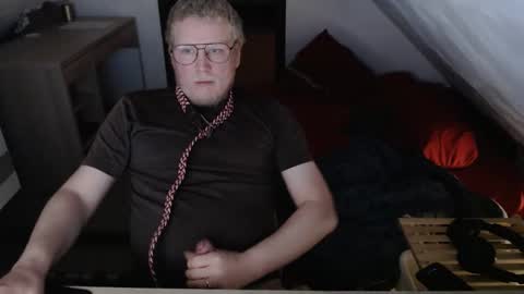 Snapshot of pussylovercb chatting on December 2025 09:19:02 PM pussylovercb online show from December 2025 09:19:02 PM